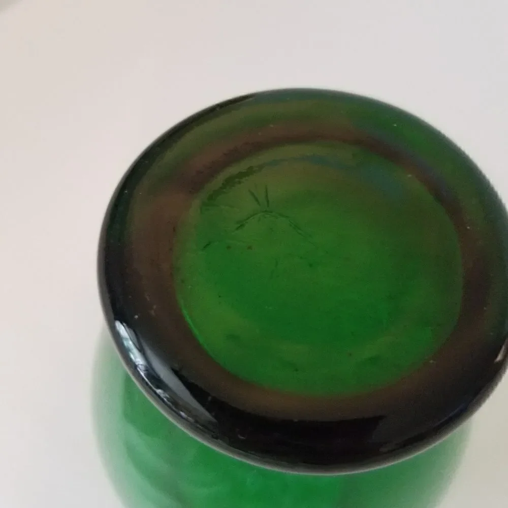 Vintage Anchor hocking green vase